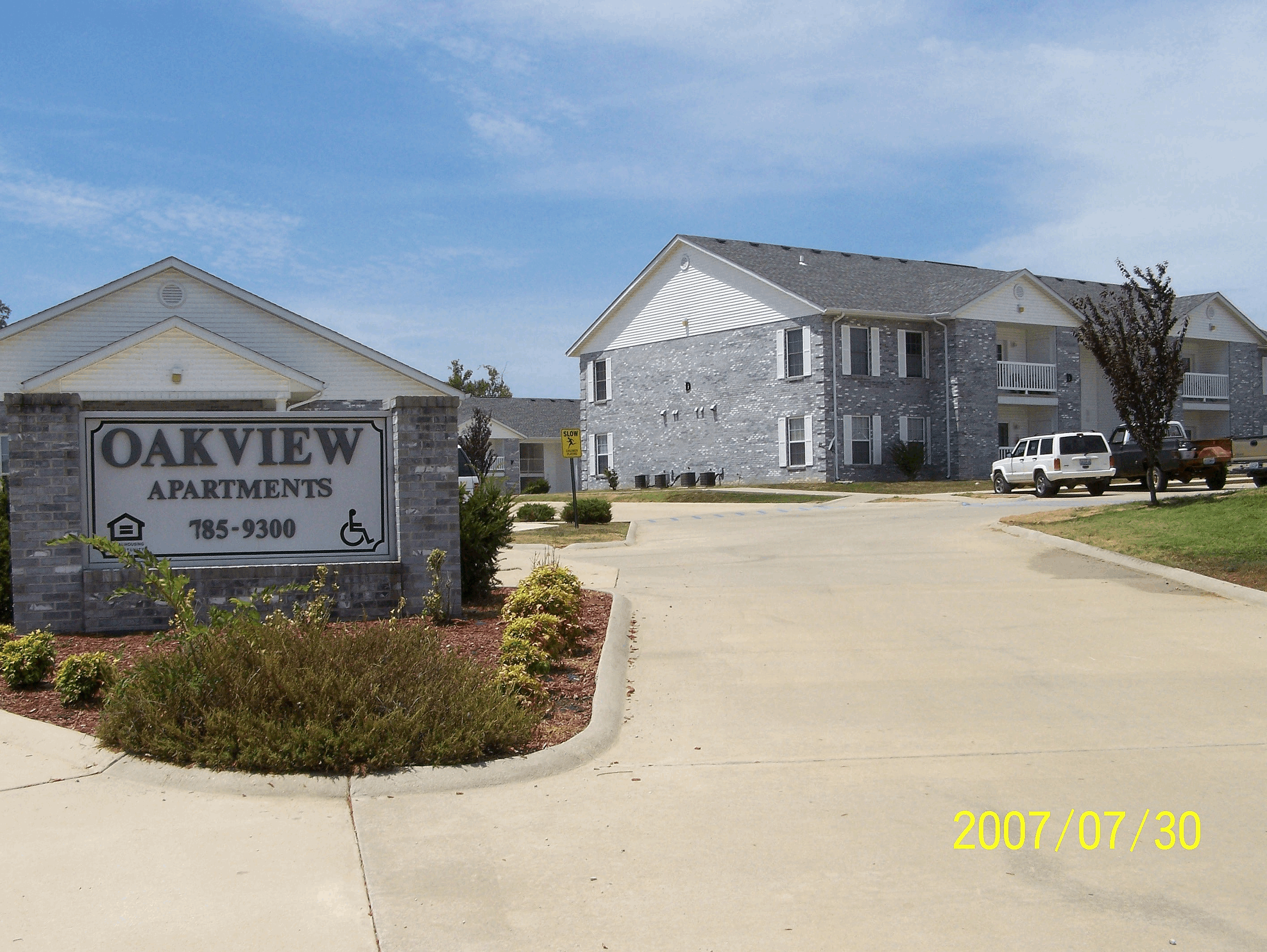 Oakview Apartments