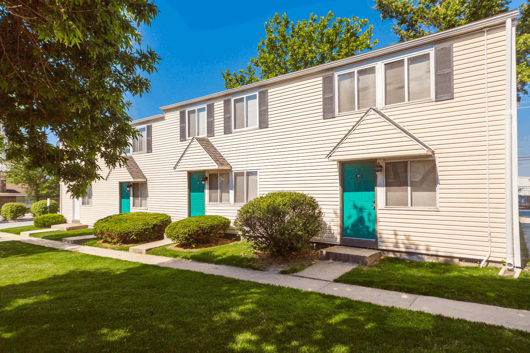 Columbia Square Townhouses aka Worley Apts.